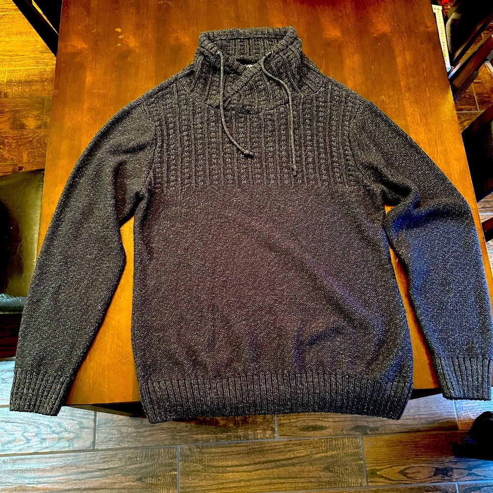 Dark gray Mens sweater. Size: XL. Brand: Carbon